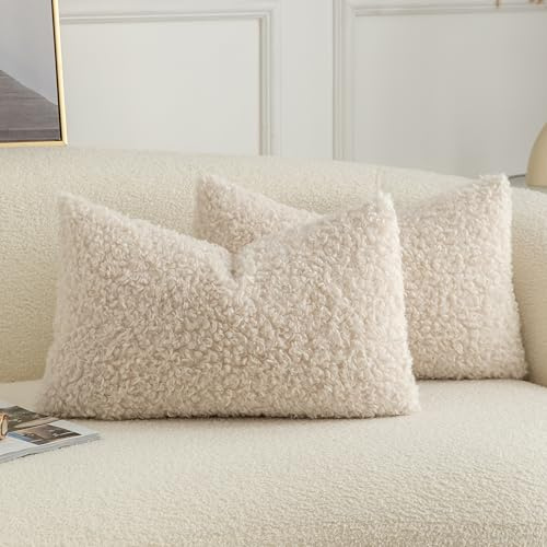 Joyouth 2er Set Curly Teddy Wolle Faux Pelz werfen Kissenbezug Abdeckungen Fuzzy Akzent weiche Sherpa Kissenbezüge Schaffel Fleece Dekorative Kissen Fall für Sofa Couch Wohnzimmer 30x50 cm Beige