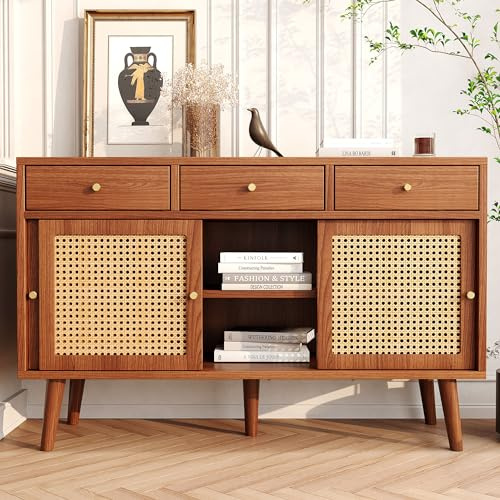 SUKY Aparador de color nogal, 120 x 40 x 78 cm, cómoda con 3 cajones y 3 puertas correderas, mimbre de ratán en los frentes de la puerta, patas de madera maciza, mango de metal dorado, estantes