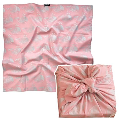 Furoshiki Stoff Geschenkverpackung, wiederverwendbare einseitige Stoffverpackung, mit schönen Hintergrund von blush rosa und ein Muster von Silber Paisley Wale