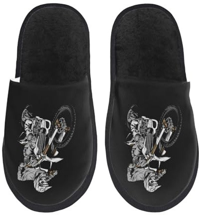 Slippers Crâne Portant Un Casque Pour Conduire Une Moto Épais Chaussons Maison Doux Pantoufles Pour Unisex Hôtels Outdoor L