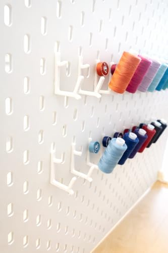 Mivono 20x Garnrollenhalter für IKEA SKÅDIS Lochwand – Nähgarnhalter Set für Garnrollen & Spulen – SKADIS Zubehör zur Nähgarn Aufbewahrung - Weiß