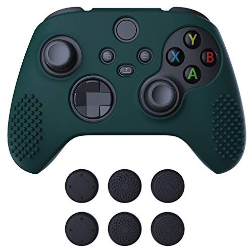 eXtremeRate PlayVital Schutzhülle für Xbox Series S/X,Case Anti-Rutsche Hülle aus weichem Gummi,6 Stück Schwarze Stick Aufsätze für Xbox Series S/X Controller(3D Noppen Edition,Renn-Grün)