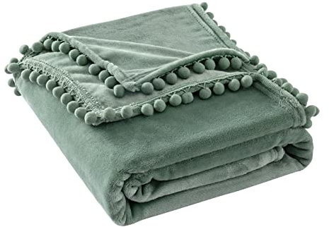 MIULEE Kuscheldecke Fleecedecke Flanell Decke mit Pompoms Einfarbig Wohndecken Couchdecke Flauschig Überwurf Mikrofaser Tagesdecke Sofadecke Blanket, 220x240cm, Matcha Grün