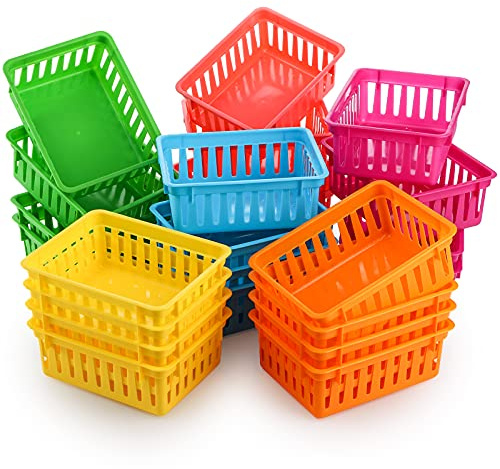 DEAYOU Paquete de 24 cestas de almacenamiento para aula, pequeñas cestas de plástico para organizar, oficina, 6.1 pulgadas de largox4.7 pulgadas de anchox2.4 pulgadas de alto