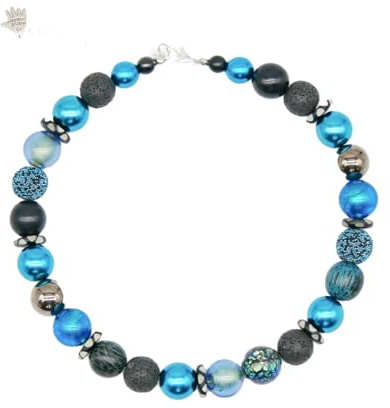 Feliss Handmade: Kedjor av pärlor, halsband damer. Statement kedja 45 cm lång i bohostil. Choker-halsband, estetiskt halsbandssmycke. Pärlhalsband för kvinnor i turkos med lavapärlor, 45 cm, Glas