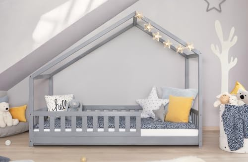 TiCAA Hausbett Bodenbett wandelbar mit asymmetrischem Dach Lou 90/100/120/140x200 cm für Jungen & Mädchen, inkl. Rolllattenrost & Rausfallschutz, Montessori Bett aus Kiefer Massivholz