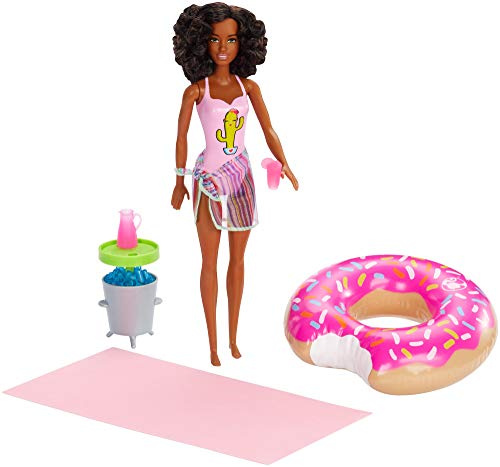 Barbie GHT21 - Puppe (AA) und Spielset mit Donut-Schwimmring, Tisch und mehr