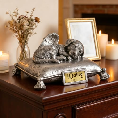 Medicle Custom Pet Urnen für Hunde Asche - Memorial Hund Urnen für Asche mit Gravur Ihres Haustieres Namen, Datum - Engel Hund schlafen auf Kissen Urne