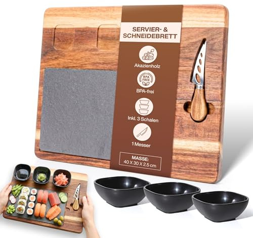 Servierbrett Set PERSONALISIERBAR mit Schieferplatte – Große Antipasti Platte aus Akazienholz inkl. Käsemesser & 3 Schalen – Servierplatte für Käse, Sushi, Tapas & Grill – Käseplatte 40x30 cm