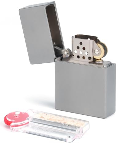 Zorro Briquet en titane pur – Briquet tempête rechargeable au kérosène avec coque et insert en titane, format de poche pour le camping et l'extérieur (sans liquide inclus)