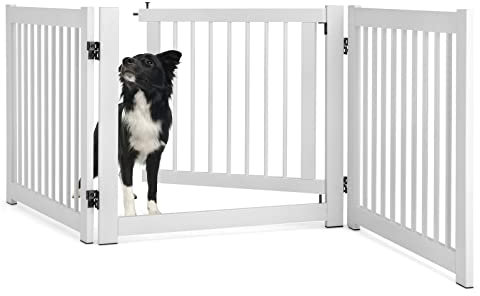 COSTWAY 3-teiliges Absperrgitter Hunde, Freistehendes Hundegitter mit Tür, 61cm hoch, Schutzgitter Holz, Treppengitter Kindergitter klappbar, Hundeabsperrgitter für Kamin & Treppe (Weiß)