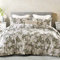 Whale Flotilla Edredón de 200 x 200 cm, Transpirable y Supersuave, para Las 4 Estaciones con 2 Fundas de Almohada, diseño de Flores Beis