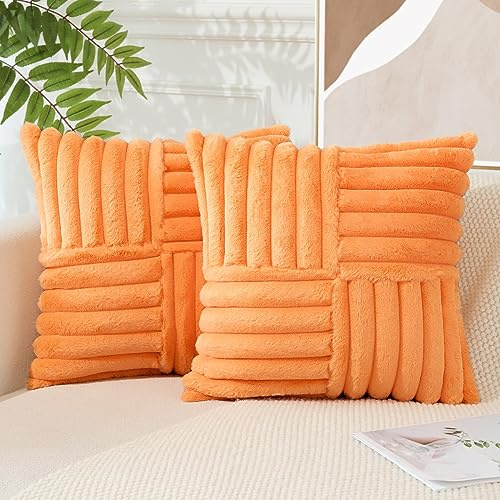 JOTOM 2er Set Gestückelte Samt Kissenbezug Weiche Kunstpelz Plüsch Dekorative Kissenhülle Fuzzy gestreifte Kissenbezüge für Bett Sofa Wohnzimmer Schlafzimmer, Orange 45 x 45 cm