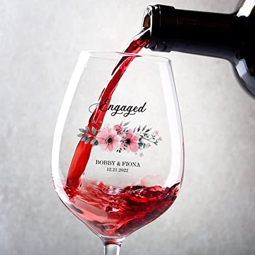 Rimego Copas de vino personalizadas para parejas comprometidas para árbol de Navidad, copas de vino de 17 onzas, juego de 2 copas de vino personalizadas grabadas grandes copas de vino borgoña para