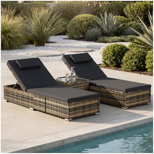 tectake® Set 2 x Lettino Prendisole in Polyrattan 62x196x36cm, 2x Sdraio da Giardino, Tavolo in Vetro, Sdraio Prendisole, Schienale Regolabile, Cuscini, Ideale Giardino e Piscina - Naturale
