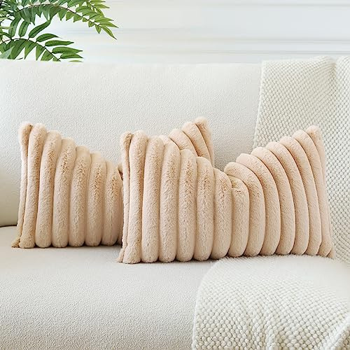 Soleebee 2er Set Plüsch Samt Kissenbezüge, Weiche Künstliche Pelz Dekorativ Kissenbezug Sofa Zierkissenbezüge Dekokissen Kissenhülle Set für Couch Schlafzimmer Zuhause Auto Dekor (30x50cm, Hellbraun)