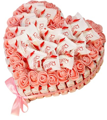 Onza. Cesta regalo de Bombones Ferrero Raffaello y Chocolatinas Kinder Bueno. Tarta de bombones y chocolates originales para regalar a tu pareja, por San Valentín con forma de corazón.