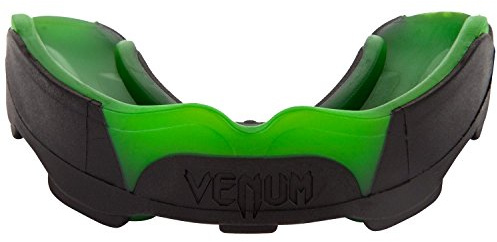 Venum Munskydd Predator, svart/grön, en storlek
