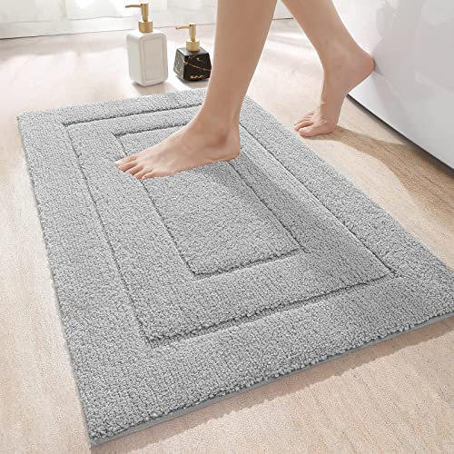 DEXI Badteppich rutschfeste,weicher Badezimmerteppich Wasserabsorbierend Badematte maschinenwaschbar Badvorleger für Dusche,Badewanne und Toilette, Hellgrau, 40 x 60 cm