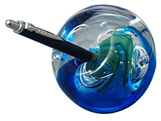 Pfronten Schmuck Traumkugel Briefbeschwerer aus Glas groß mit Stifthalterung - blau mit grünen Blase - Handarbeit