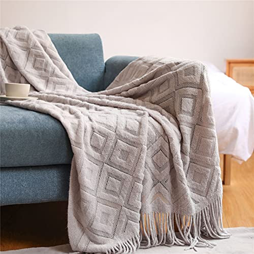 Zoomlie Weiche Strickdecke mit Fransen und Quasten, 130 x 170 cm, grüner Plüsch-Jacquard, Diamant-Textur, gemütliche warme Decke für Sofas, Sessel, alle Jahreszeiten (grau, 130 x 170 cm)