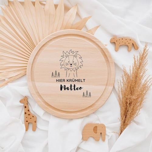 Wunderwunsch Frühstücksbrettchen, Kinder Holzbrett personalisiert rund | Brettchen hier krümelt, Scheidebrett, Holzbrettchen mit Namen, Geschenk Einschulung, Junge, Mädchen, Kind, Frühstücksbrett