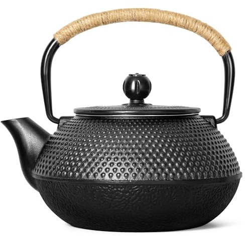 VonShef Cast Iron Teapot, Black Japanese Teapot with Infuser, 800ml 4 Cup Loose Leaf Tea Pot with Mesh Strainer, Stovetop Tetsubin Tea Kettle with Hobnail Design