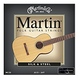 Martin Silke och stål/siden och fosforfolkgitarrsträngar – sammansatt sår (.011 – .047)