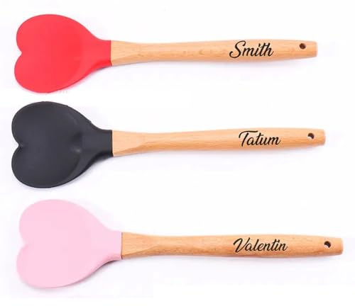 Custom Engraved Wooden Handle Silicone Spatula Heart Shaped Baking Tool for Cake Making Personalized Kitchen Utensil Non Stick Cookware Accessory