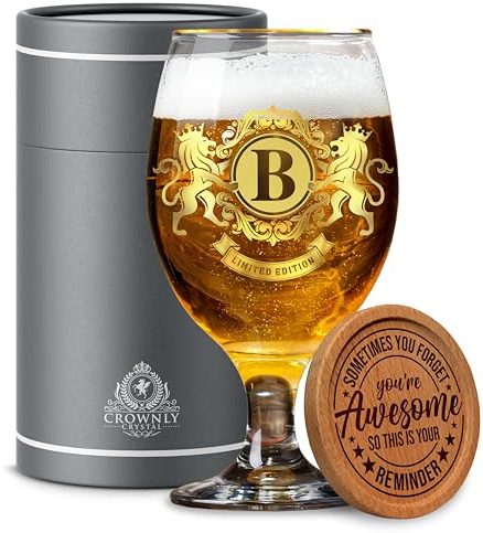 CROWNLY CRYSTAL® Personalisierte Geschenke Männer Bierglas Mit Gravur Geschenk für Freund Coole Sachen für Jungs Weihnachtsgeschenke für Männer Geschenkideen Mit Alkohol Herren Geschenke (B)