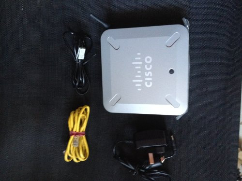 Cisco SRP521W-K9-G5 SB Pro SRP521 Routeur FE WAN 802.11n ETSI 2FXS/1FXO