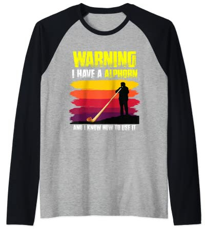 Schweizer Musiker mit Alphorn Musikinstrument Schweiz Raglan