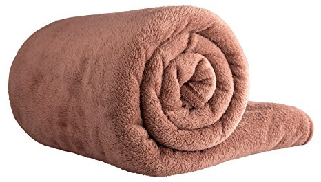 Clinotest XL Kuscheldecke flauschig 150x220cm - Kochfest ohne Einlaufen oder Fusseln - warme Wohndecke in Espresso - auch als Sofadecke, Tagesdecke, Microthermaldecke, Fleecedecke nutzbar im Winter