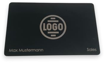 NFC Visitenkarte mit QR Code | Digitale Visitenkarte mit Druck und individueller Lasergravur aus hochwertigem und robustem Metall | zum einfachen Weitergeben der Kontaktdaten ohne App (schwarz matt)
