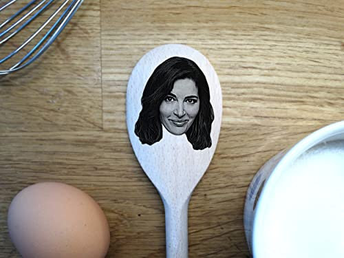 Personalised Nigella Lawson Wooden Spoon – Engraved 30cm Beech Spoon with Custom Text Handle