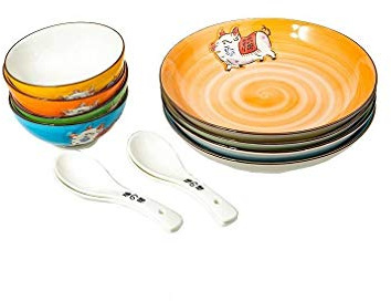 lachineuse - Coffret Repas Asiatique - Design Cochon de Fortune - Motif Porte-Bonheur - Pour 4 Personnes - Bols, Assiettes et Cuillères - Décoration d'Asie - Idée Cadeau Japon Asie