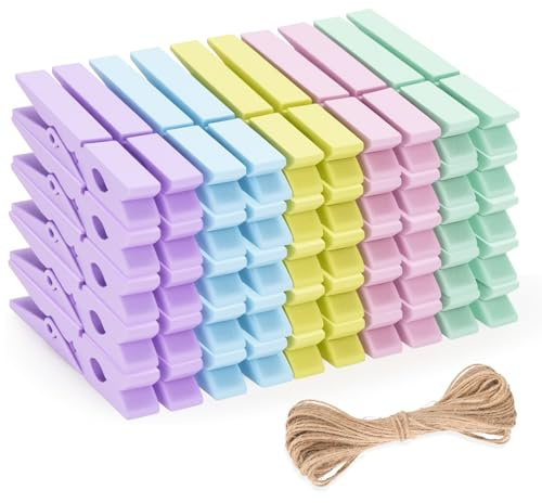 jijAcraft Lot de 50 pinces à linge en bois de couleur pastel de 7 cm - Grandes pinces en bois pour accrocher des photos - Avec ficelle de jute de 10 m - Pour décoration de chambre d'enfant, décoration