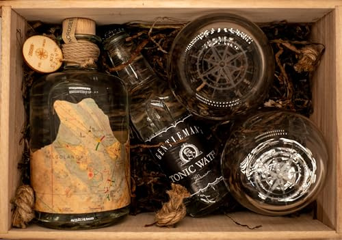 Navis Geschenkset – 0,5L Premium Gin mit 1 Flasche Gentleman's Tonic & 2 Gläsern mit Kompass-Gravur – Nachhaltig verpackt in maritimer Holzkiste (Navis Geschenkset NORDSEE)