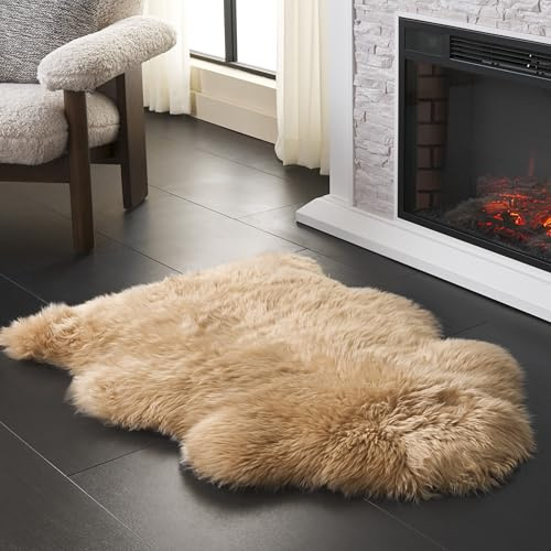 SAFAVIEH Sheep Skin Collection Accent Rug - 2' x 3', Natural Beige, Handmade Rustic Glam Genuine Pelt, 3.4-inch Thick Ideal for High Traffic Areas in Entryway, Living Room, Bedroom (SHS121M)