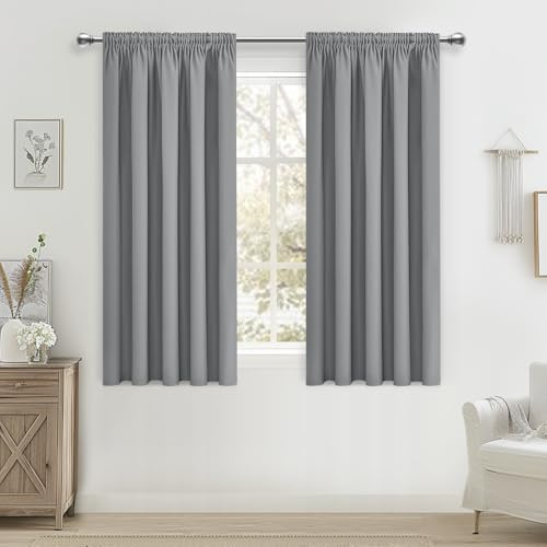 MRTREES Gardinen mit Kräuselband Vorhang Blickdicht Hellgrau kurz verdunkelung 145X140cm (HXB) Schlaufenschals 2er Set Schienensystem für Wohnzimmer Schlafzimmer Mädchen Jugend Curtains