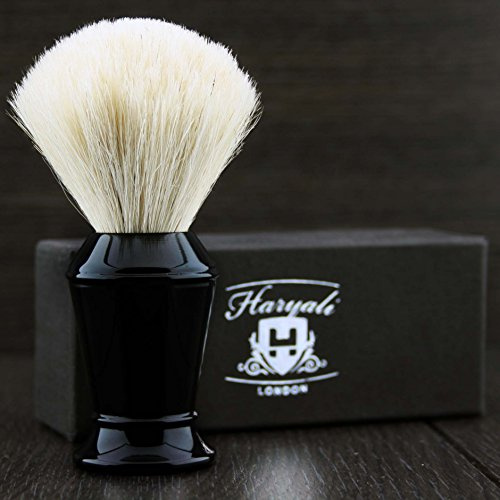 Bianco pennello tasso manico in colore nero. Perfect Brush per l' uso quotidiano.