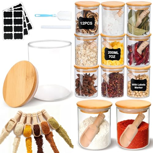 MOAMUN 12 Pot a Epices en Verre et Bois avec 12 Cuillères en Bois, 200Ml Bocaux en Verre Hermétique avec Couvercles en Bambou, Étiquettes et Brosse Éponge, Pots à Épices pour Épices Thé Herbes Graines