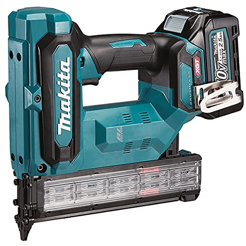 Makita FN001GD201 40V Max Li-Ion XGT Brushless 18 GA Brad Nailer Completo di 2 batterie 2,5 Ah, caricabatterie rapido e set adattatore intercambiabile fornito in custodia Makpac