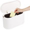 UKOFEW Poubelle de Table avec Couvercle,Mini Poubelle avec Pop-up,Blanc Petite Poubelle de Table en Plastique pour Bureau, Voiture, Salle Bain Cuisine et Chambre 22 * 11 * 13cm