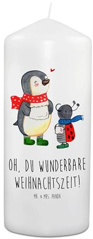 Mr. & Mrs. Panda Wachskerze Smörle Winterzeit 15 x 7 cm - Geschenk, Weihnachten, Weihnachtskerze, Grüße, Hochzeitskerze, Osterkerze, Weihnachtsgruß, Grosse Kerze, Kommunionskerze, Weihnachtszeit