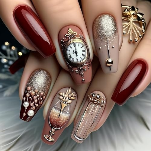 NICENEEDED 24 PCS Ongles à Coller de Noël Faux Ongles Cercueil Moyen avec Boules et Horloge Décoration de Manucure Artificiels à Paillettes Motif Verre à Vin Couverture Complète
