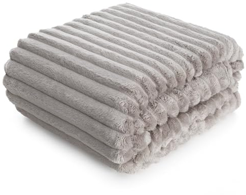 Design91 Kuschelige Decke mit Streifenmuster, Weiche Kuscheldecke, Soft, Gestreifte Sofadecke, Flauschige Wohndecke, Steppdecke, MIKROFASER (Beige, 200 x 220 cm)