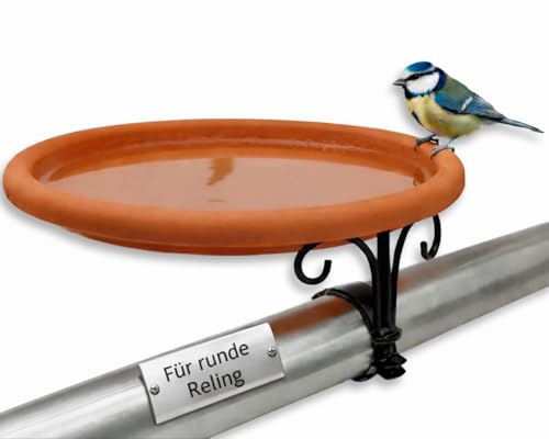 Vogeltränke Balkon für runde Rohre & Geländer – Großes Vogelbad mit Gummihalterung – Winterfest – Einklipsbare Schale – Für Balkon & Garten (Erdton)