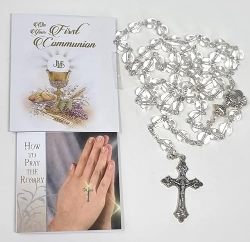 Rosario de cristal transparente para primera comunión, folleto de cómo rezar el rosario y una etiqueta de regalo de comunión en una caja de presentación para él o ella