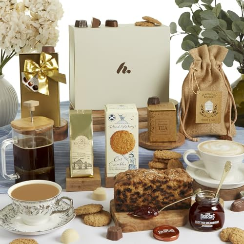 Luxury Scottish Gift Hamper – Gourmet Food Hamper Basket with Delicious Fruit Cake, Chocolates, Oaty Biscuits, Artisan Tea, Coffee | Birthday & Thank You Gift for Men & Women